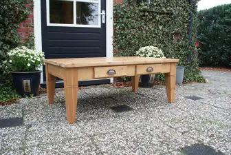 Antiek grenen salontafel