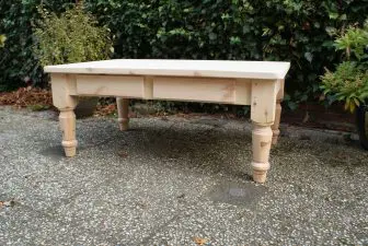 Grenenhouten salontafel