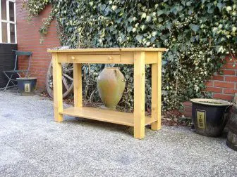 geloogd grenen sidetable