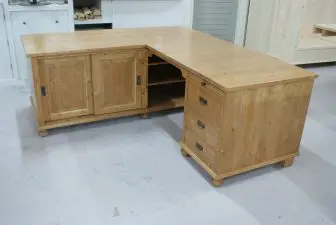 grenen bureau hoekopstelling