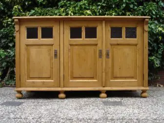 grenen dressoir Naarden