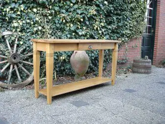 grenen sidetable onderblad
