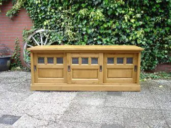 grenen tv meubel schuifdeuren