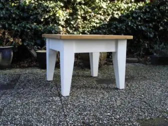 Landelijke bijzettafel