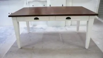 landelijke eetkamertafel