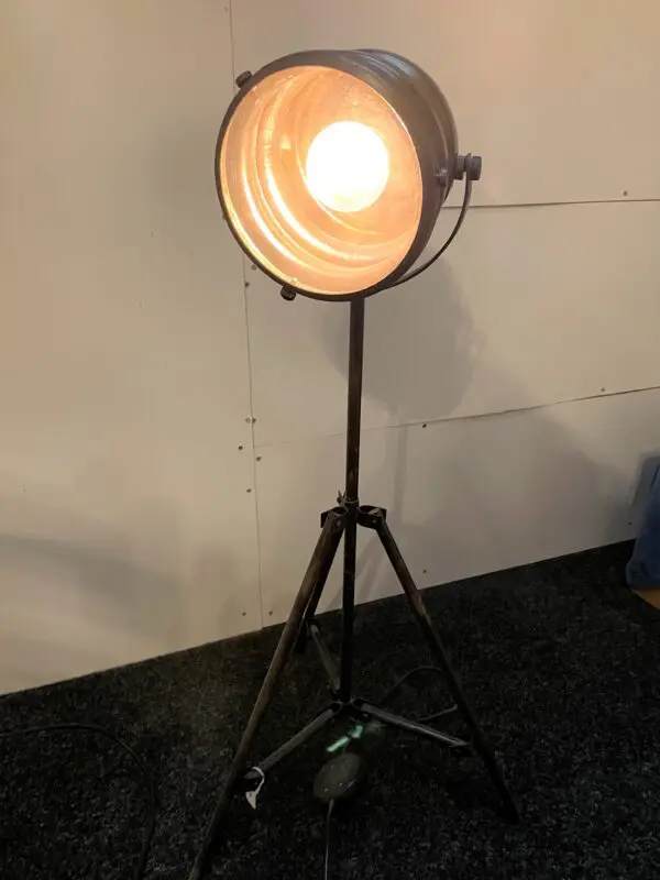 industriële vloerlamp
