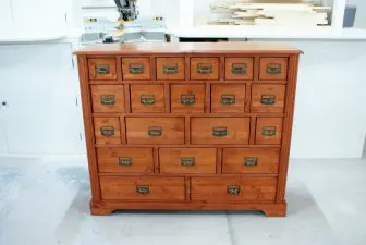 apothekerskast kersen kleur