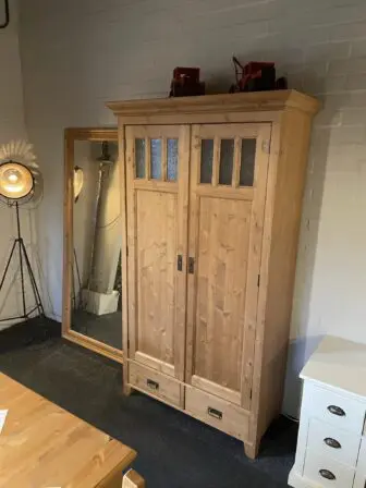 Grenen kast Enschede