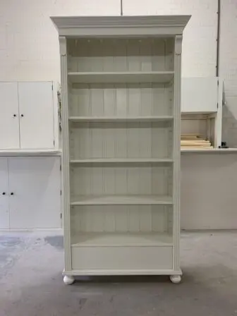 Boekenkast wit hout
