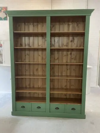 Houten boekenkast op maat
