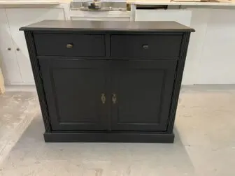 zwarte landelijke commode