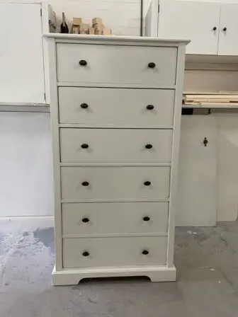 Commode 6 laden