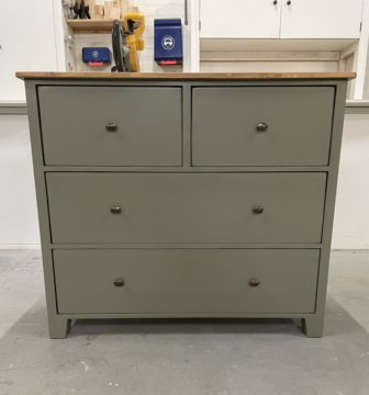 grijze commode