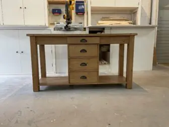 Oud grenen sidetable