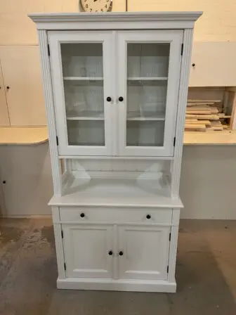 Landelijke buffetkast wit