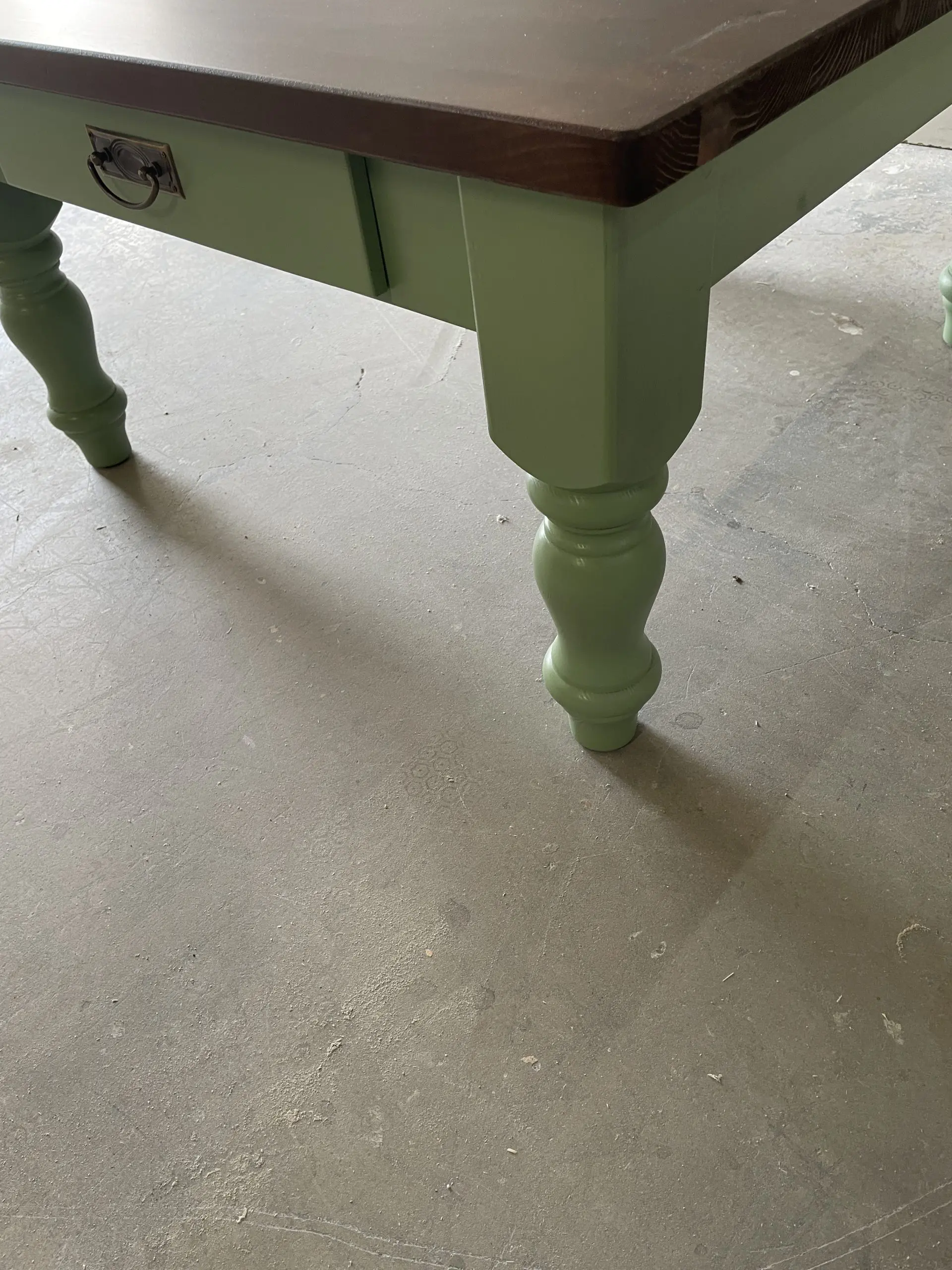 ronde gedraaide tafelpoot landelijke houten salontafel