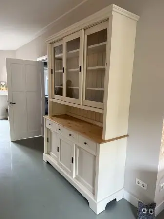 Buffetkast in Ral verfkleur