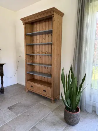 boekenkast met verstelbare legplanken