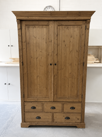 grenen kast