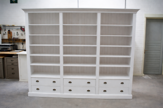 Boekenkast op maat Ral 9016