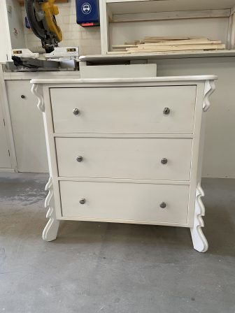 Whitewash commode